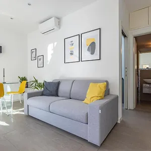 Appartamento La Casa Dei Miei - Con Terrazzo In Centro, Napoli